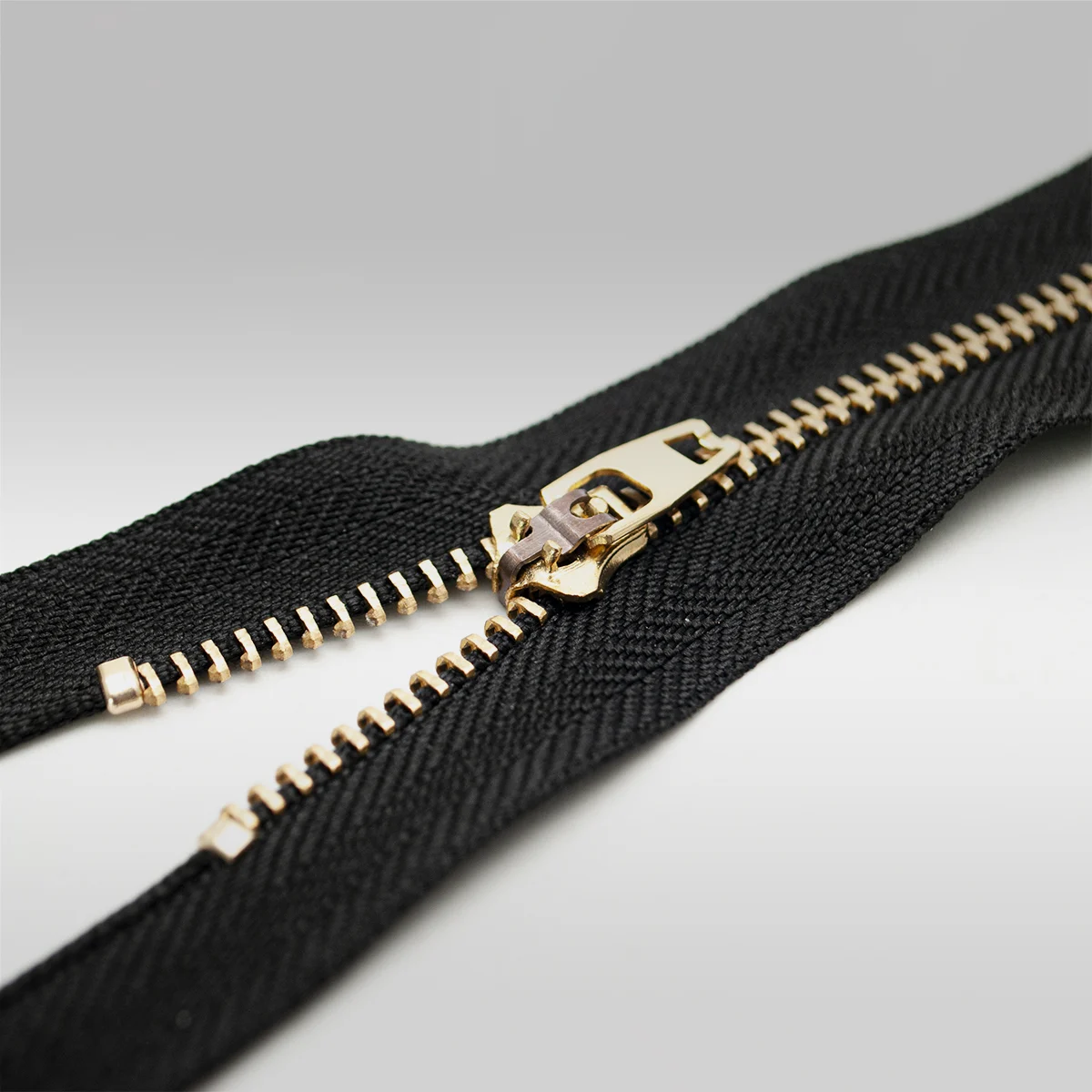 zipper Ningbo sunshine import and export co., ltd.
